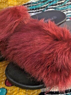 Prima Brand burgundy maroon Fuzzy Slide Slipper Size 10,  rhinestones
